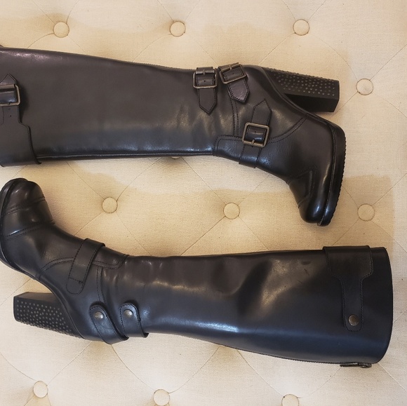 Black Leather boots - Picture 6 of 8